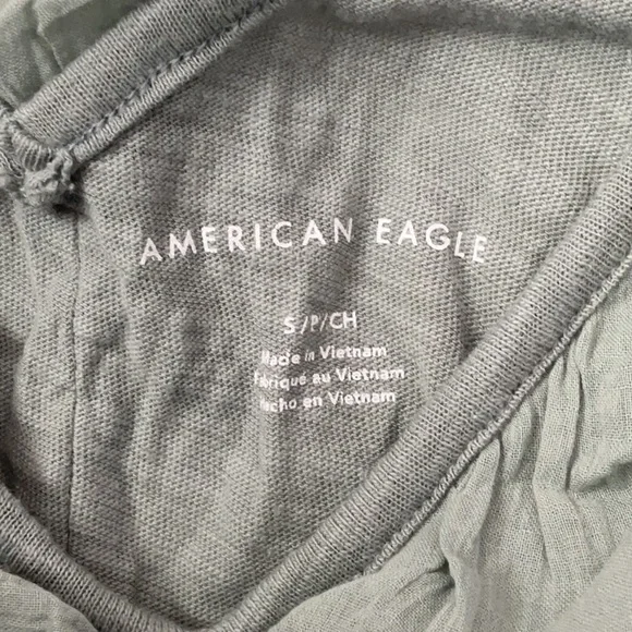 AE Ruffle V Neck Top - Picture 6 of 8